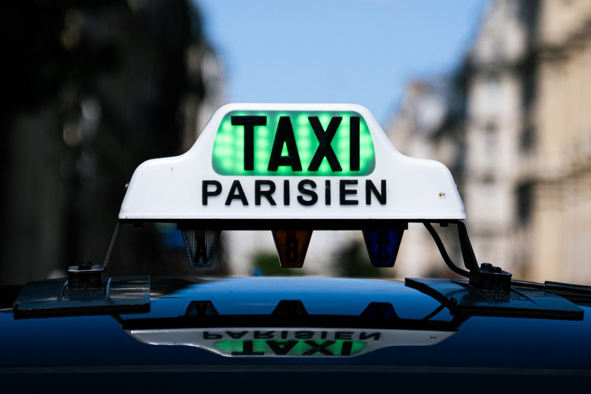 Champs-Elysées, aéroports, pompes à essence: les taxis veulent «mettre le pays à l'arrêt» en septembre