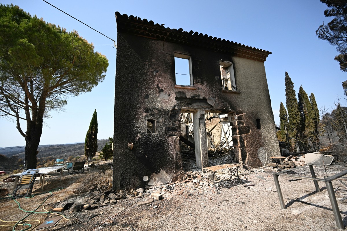 Aude: «vigilance maximale» face au risque de réactivation du feu