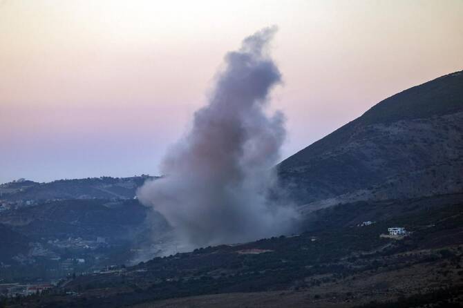 L'armée israélienne dit avoir frappé un dépôt d'armes du Hezbollah au Liban