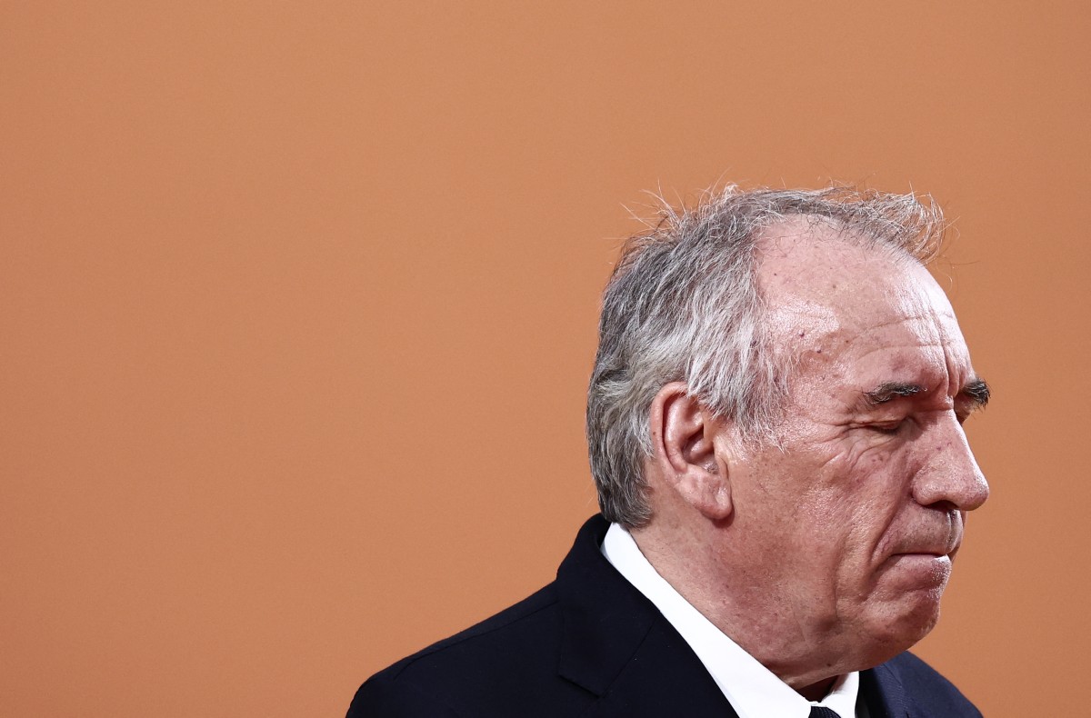 Vote de confiance: Bayrou juge la démarche du PS «pas très cohérente»