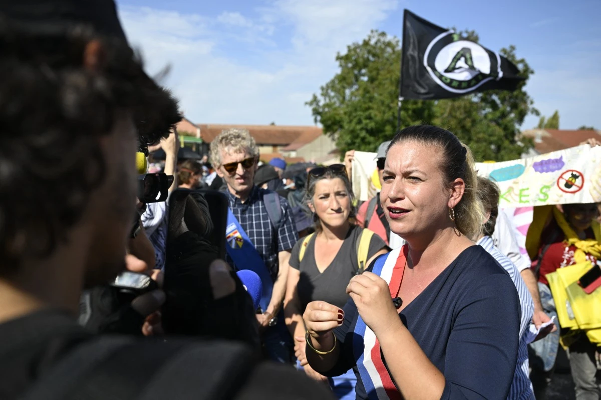Commission d'enquête visant des liens entre politiques et islamisme: LR toujours en quête d'un président