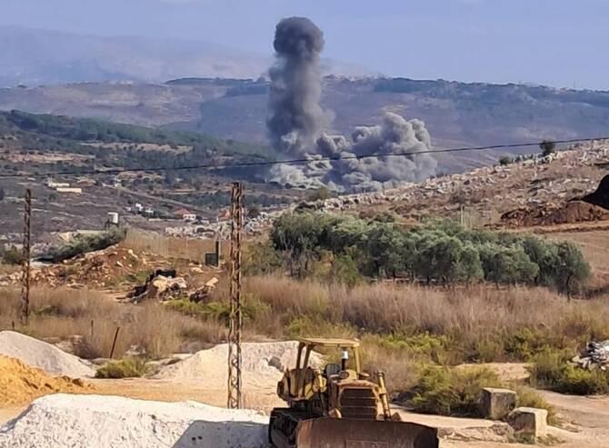 Les frappes israéliennes font monter la tension, le Liban sous pression concernant les armes du Hezbollah