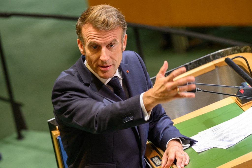 Futur avion de combat européen: Paris et Berlin doivent «maintenir le cap», plaide Macron