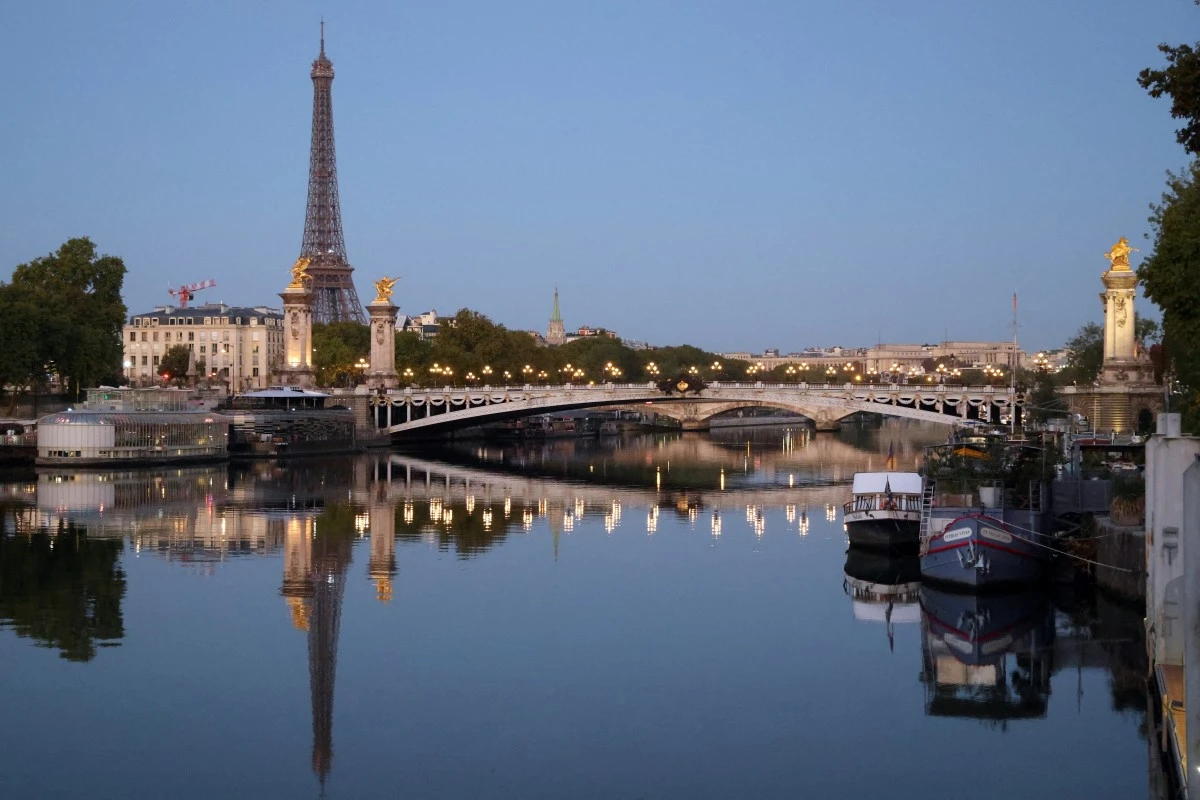 Sur Netflix ou Amazon, Paris capitale des «rom com», au risque des clichés