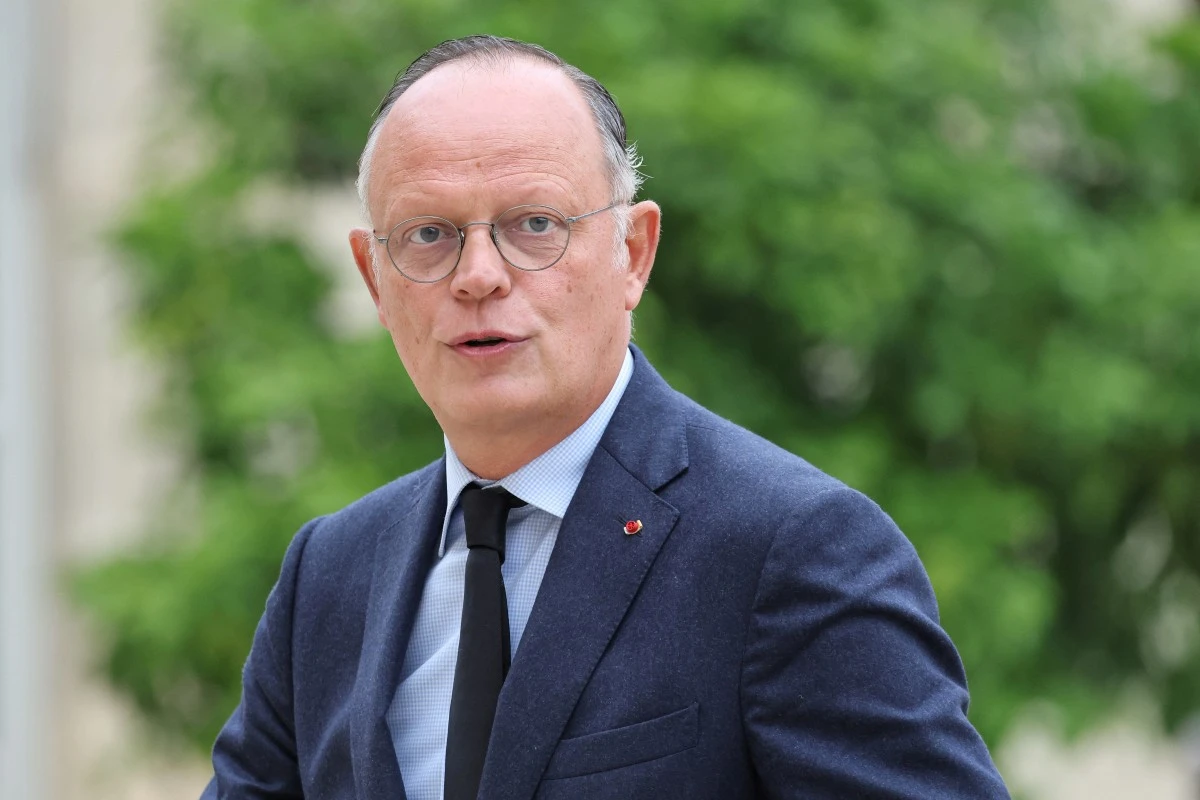 France : l'ancien Premier ministre Philippe demande encore le départ anticipé de Macron