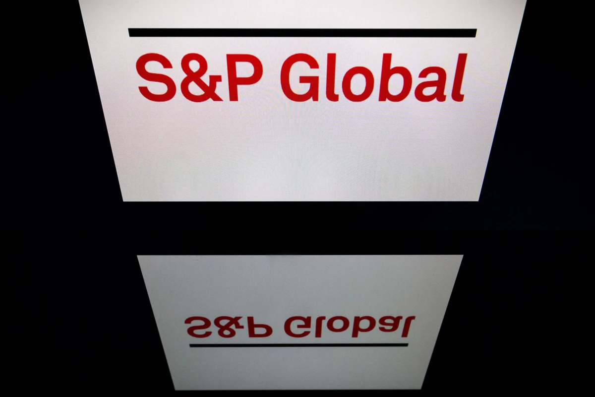 S&P dégrade la note de la France, avertissement au nouveau gouvernement