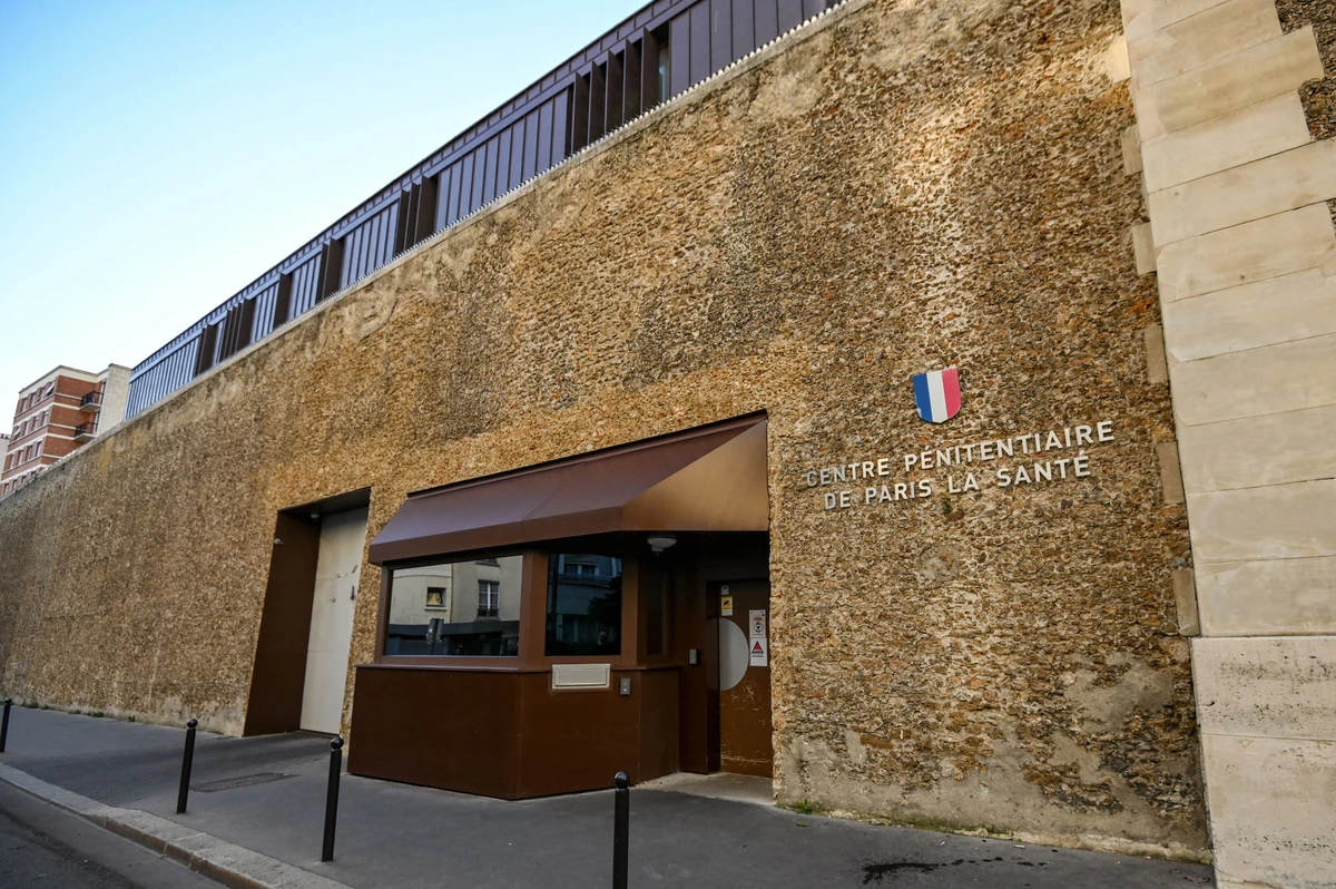 Menaces en prison contre Sarkozy: deux détenus jugés le 19 décembre
