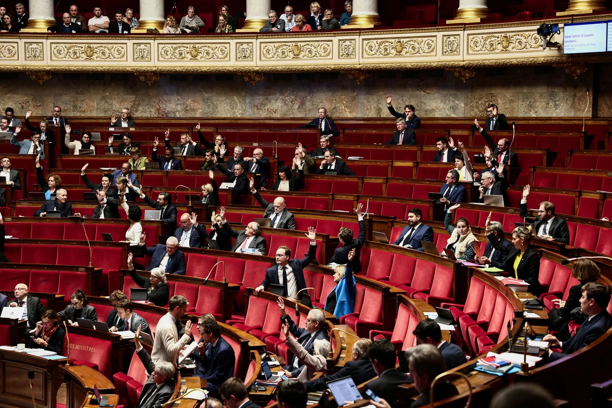 Budget: Lecornu fragilisé par une alliance gauche-RN sur la fiscalité des multinationales