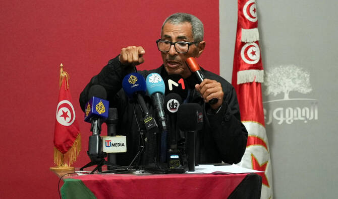 Tunisie: la famille d'un opposant en grève de la faim dénonce des «violences» en prison