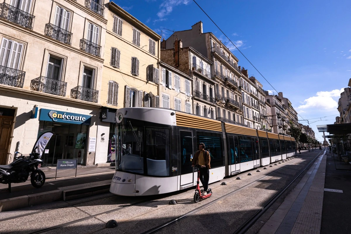 Un homme tué par balle en plein jour à Marseille