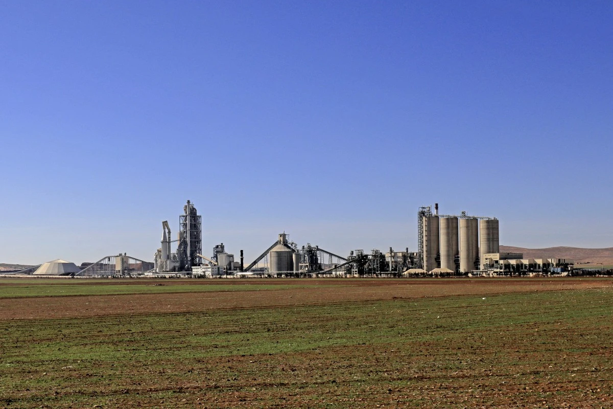 Le procès du cimentier français Lafarge pour financement du terrorisme s'ouvre à Paris