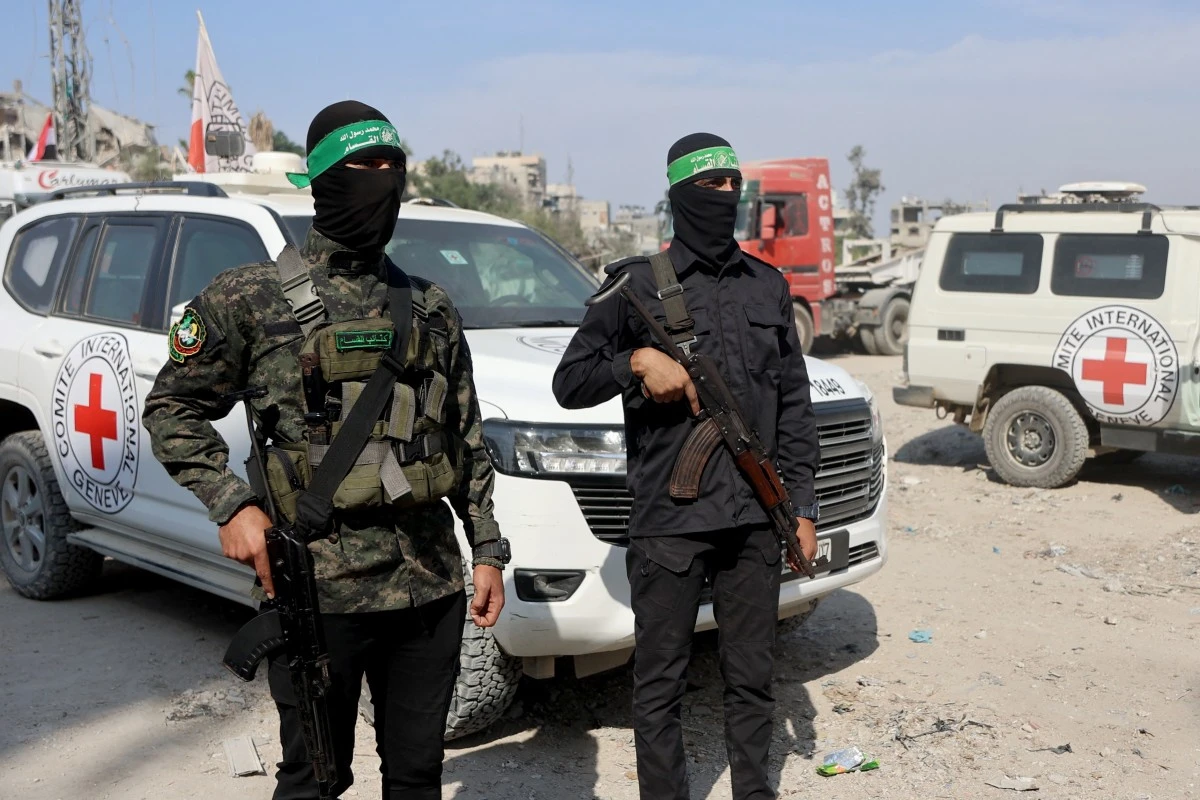 Israël dit avoir identifié les corps rendus dimanche par le Hamas comme ceux de trois otages