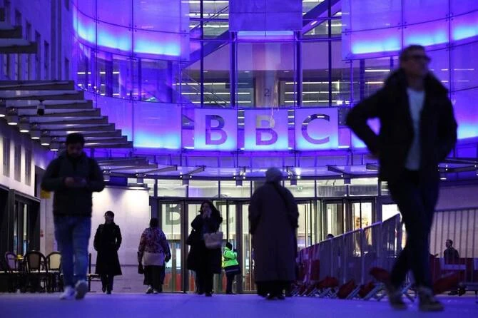 La BBC va "se défendre" face à la plainte en diffamation à 10 milliards de dollars de Trump
