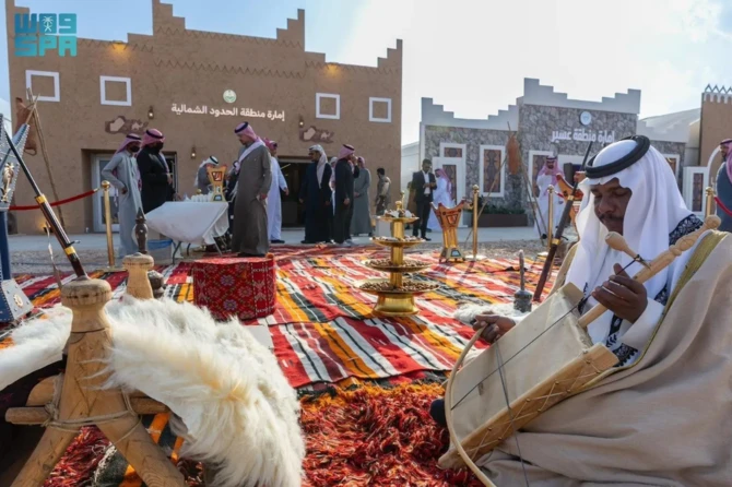 La musique traditionnelle du rababah attire les foules au festival du chameau