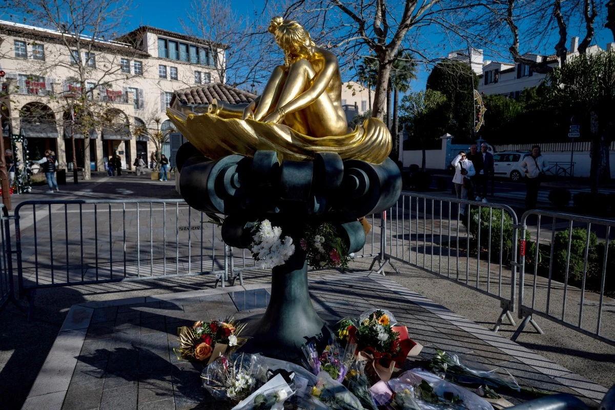 L'Elysée a proposé un hommage pour Bardot, la famille n'a pas donné suite