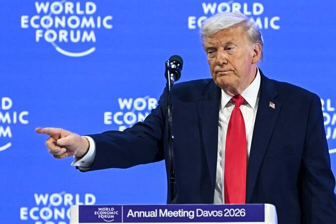 Trump signe la charte fondatrice de son «Conseil de paix» à Davos