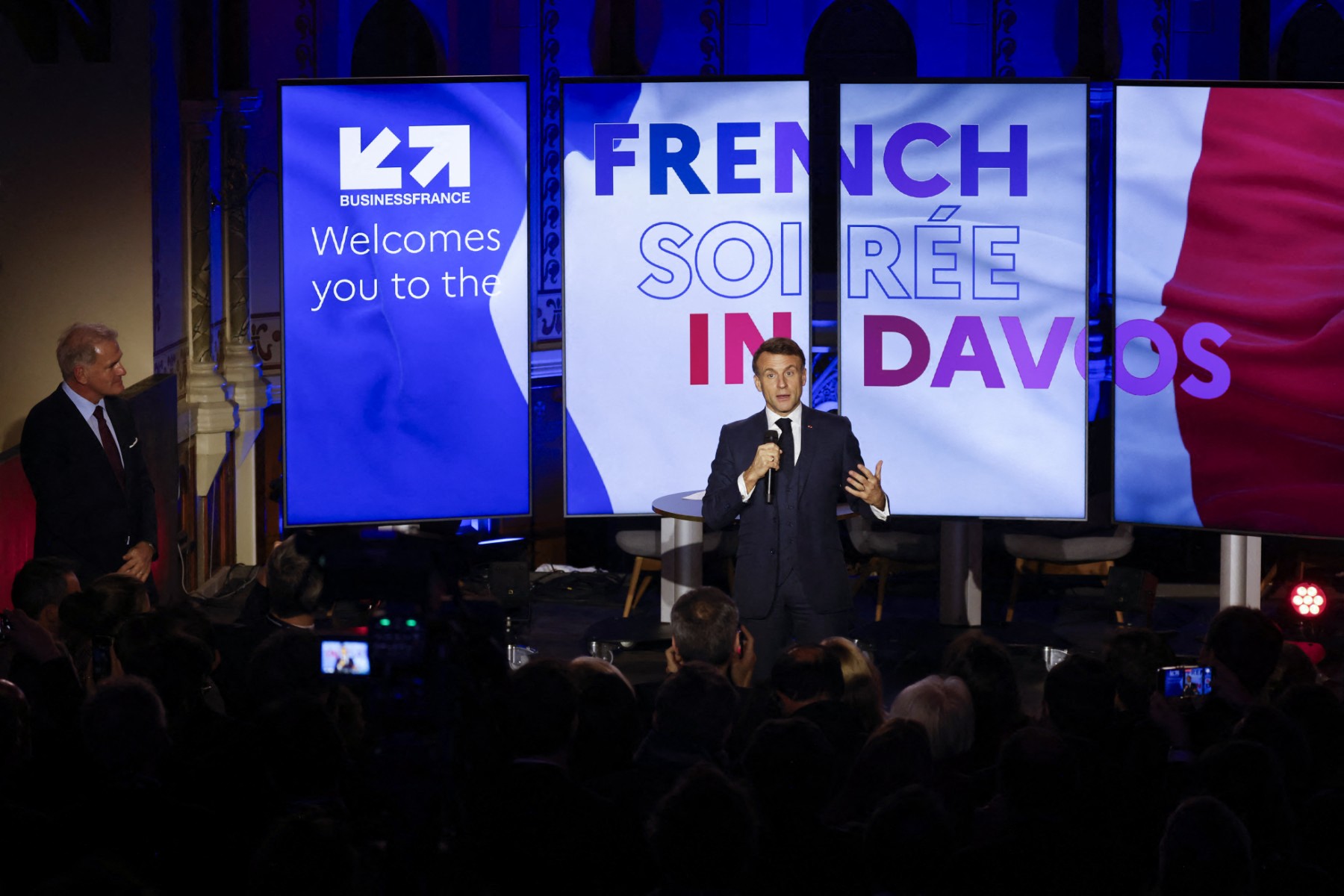 G7, Groenland, Russie: Macron face au défi de ne pas rompre le fil avec Trump