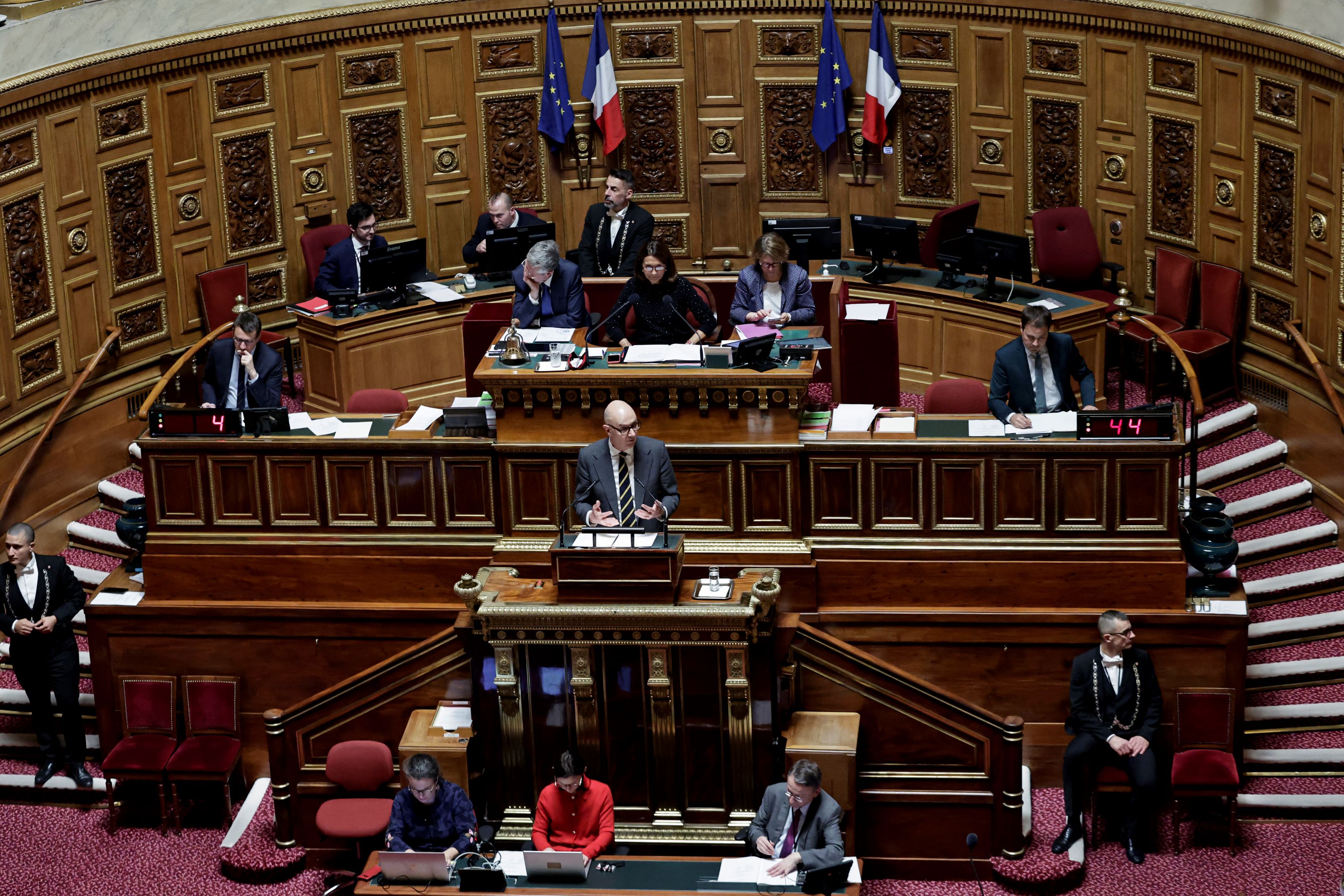 Budget: des chiffrages en cours pour la surtaxe des bénéfices des entreprises, dit Roland Lescure