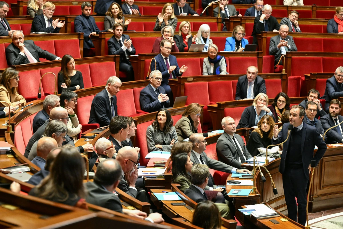 A l'Assemblée, le retour périlleux du budget dans l'hémicycle