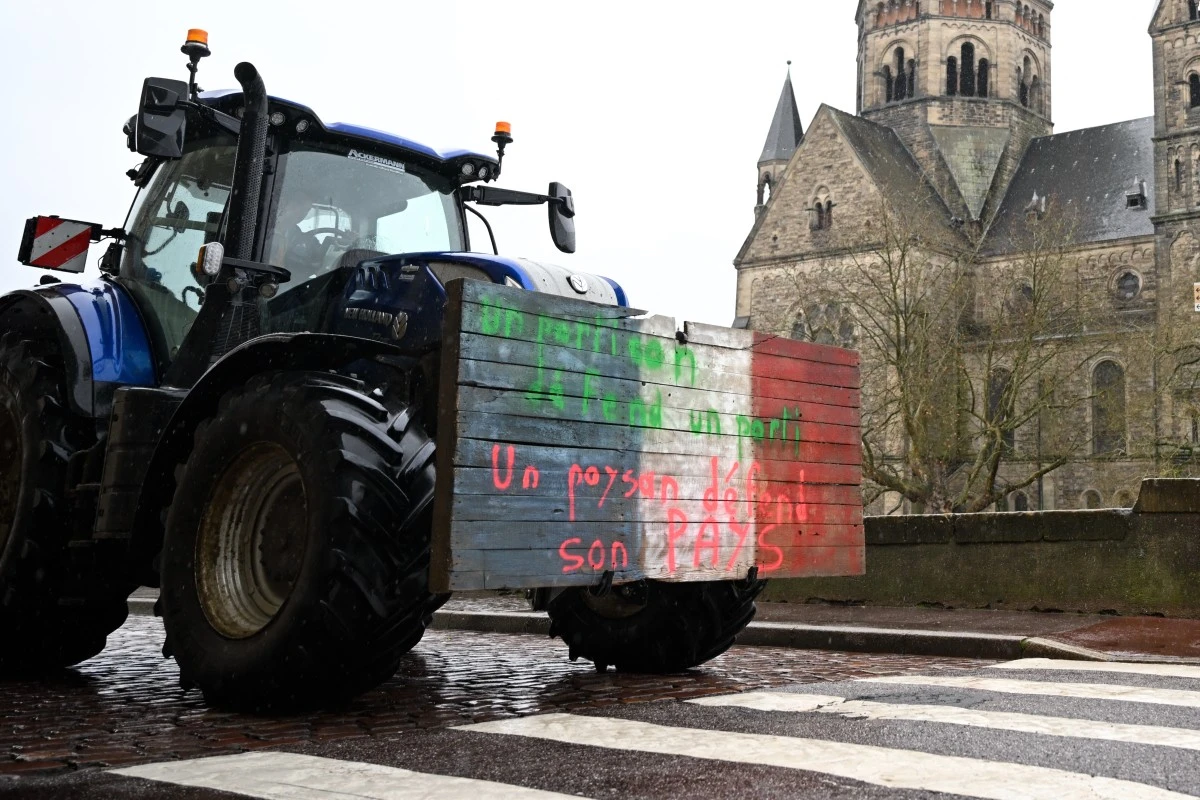 Les tracteurs de retour à Paris pour exprimer la colère agricole