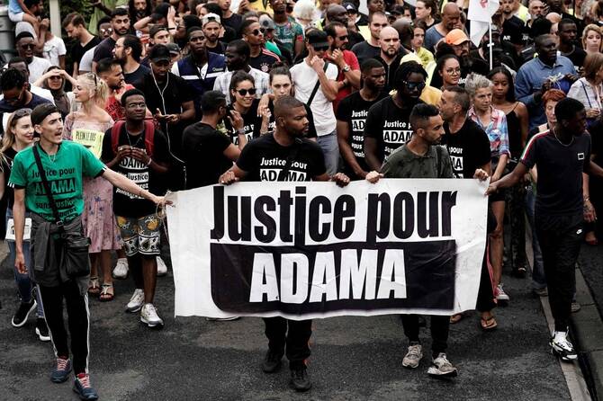 Mort d'Adama Traoré: non-lieu définitif, la famille se tourne vers la justice européenne