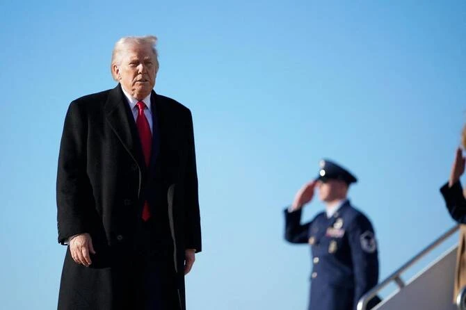 Iran: Trump évoque désormais un renversement du pouvoir