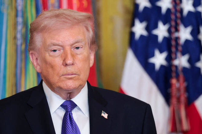 L'Iran sous le feu israélo-américain, «trop tard» pour discuter selon Trump