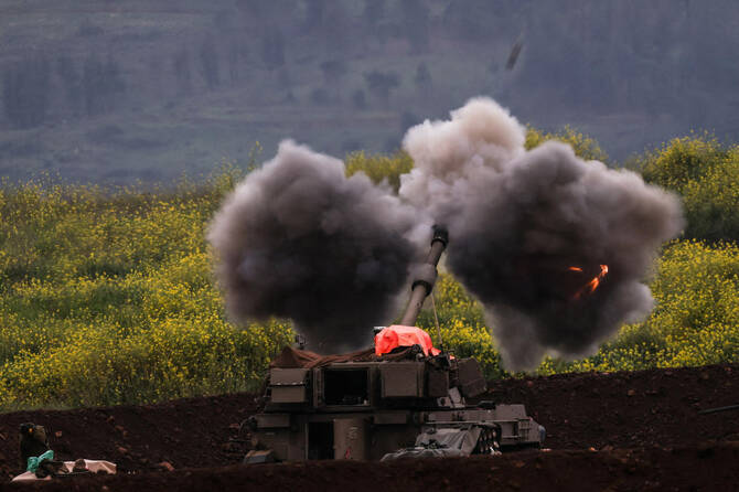 Israël dit avoir lancé des «opérations terrestres limitées» contre le Hezbollah dans le sud du Liban