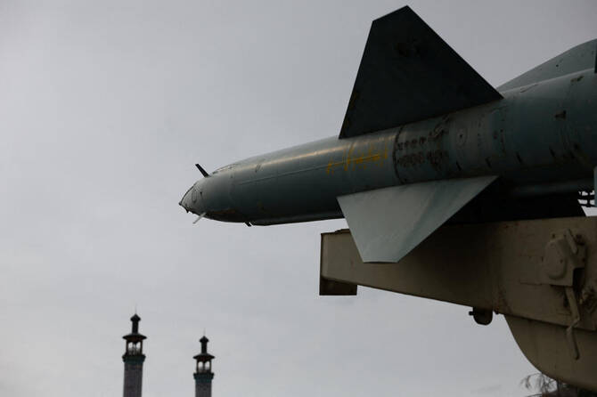 L'armée israélienne dit avoir mené des frappes d'ampleur sur Téhéran