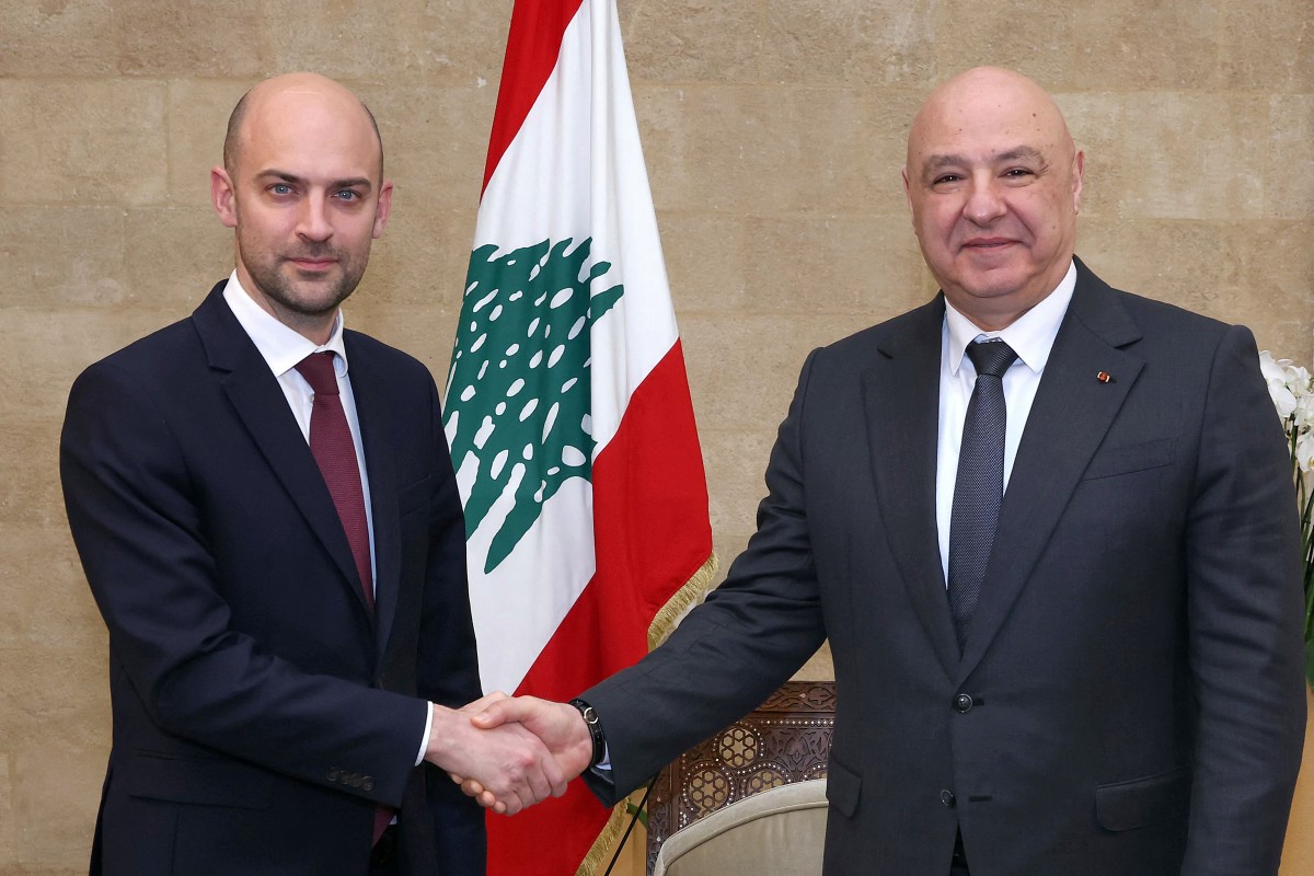 France - Liban: Report de la conférence de soutien aux forces libanaises