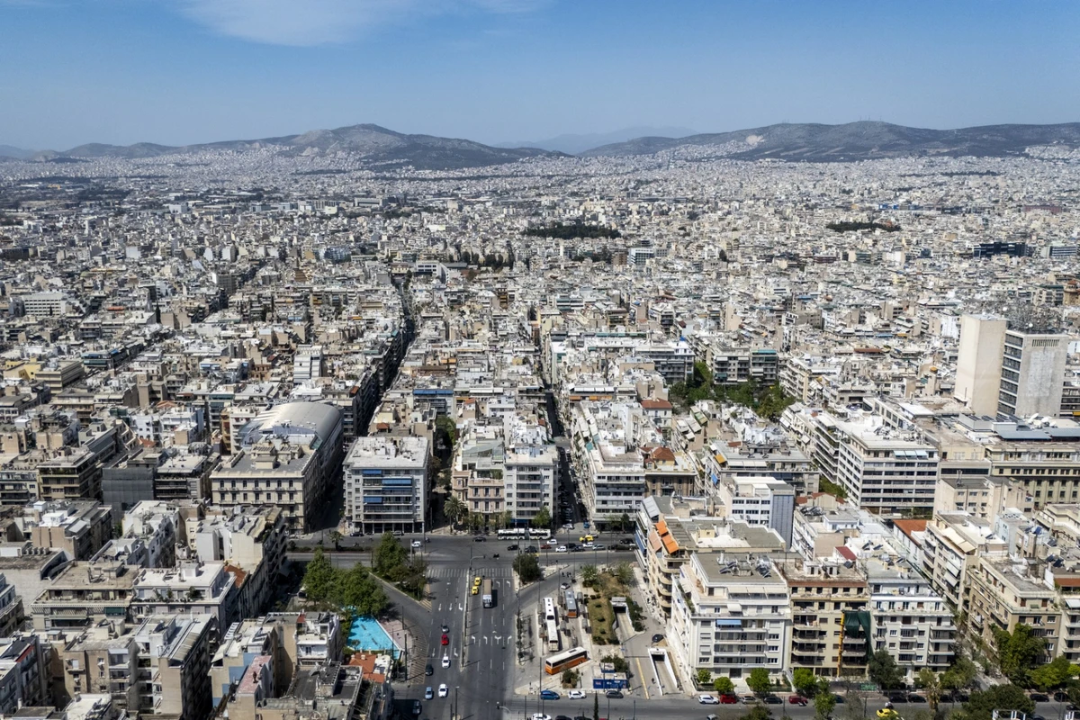 Grèce: un homme de 89 ans recherché après deux fusillades