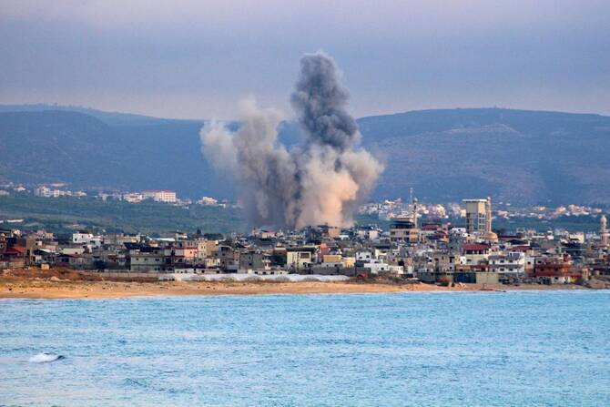 Israël bombarde Tyr après avoir déclaré «zone de combat» une vaste partie du sud du Liban