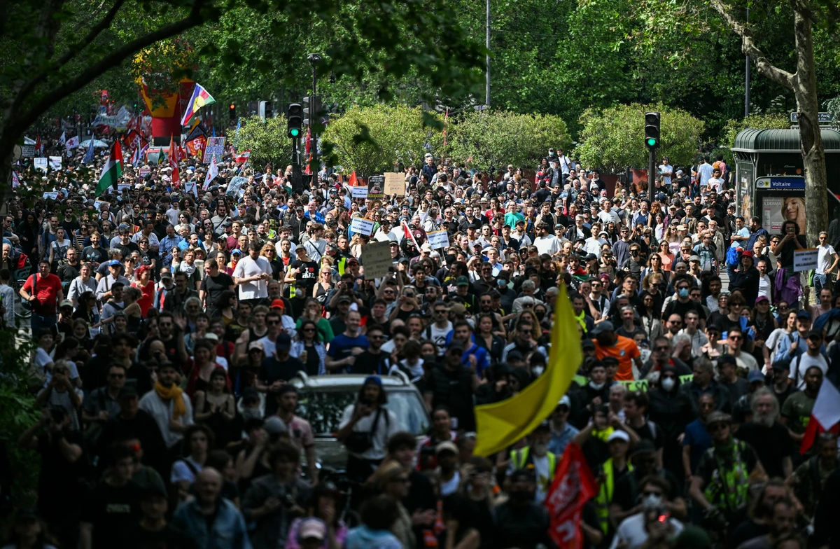 1er-Mai en France: des boulangeries ouvertes, les hausses de salaires au coeur des manifestations