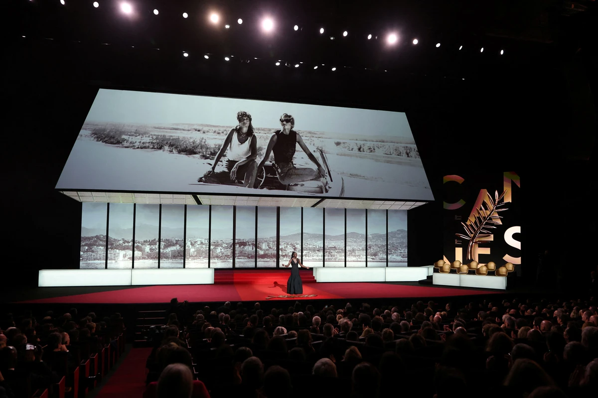 Le festival de Cannes s'ouvre en célébrant le cinéma comme "acte de résistance"