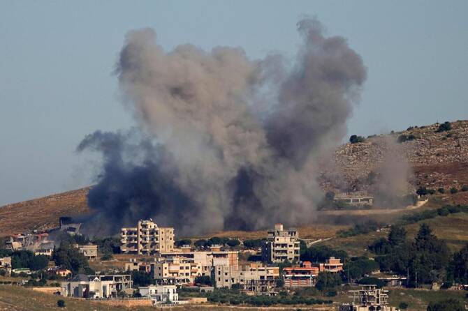 Liban: un média d'Etat rapporte des frappes israéliennes après l'annonce d'un cessez-le-feu conditionnel