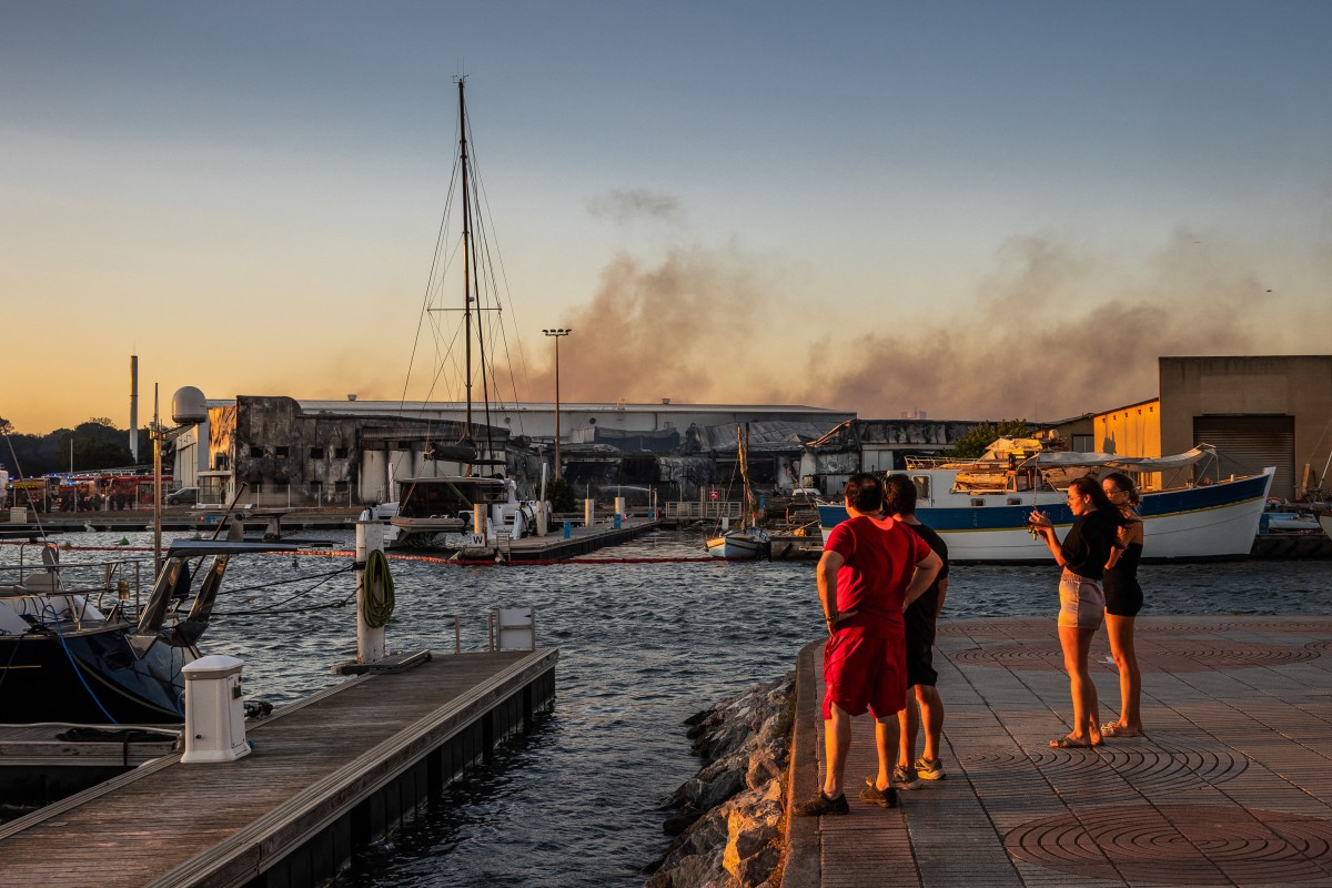 Les incendies dans le Sud marquent le pas, Nuñez attendu dans l'Aude