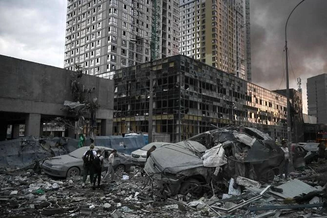 Bombardements russes sur Kiev: Zelensky exhorte à prendre des «décisions fermes» au sommet de l'Otan