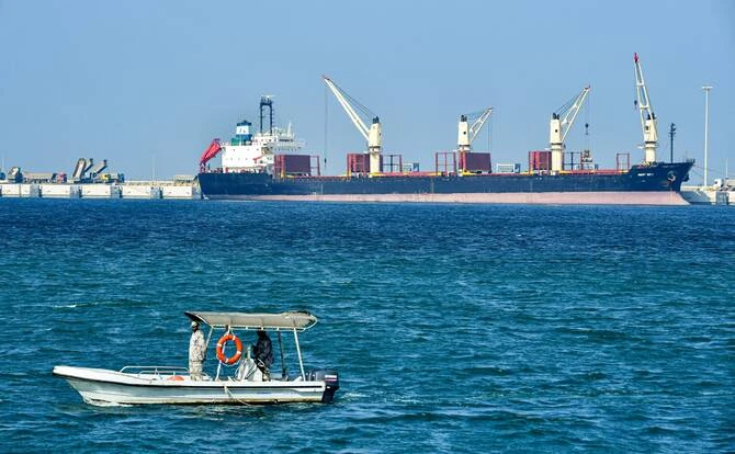 Un navire saoudien visé en mer Rouge, l’équipage est sain et sauf