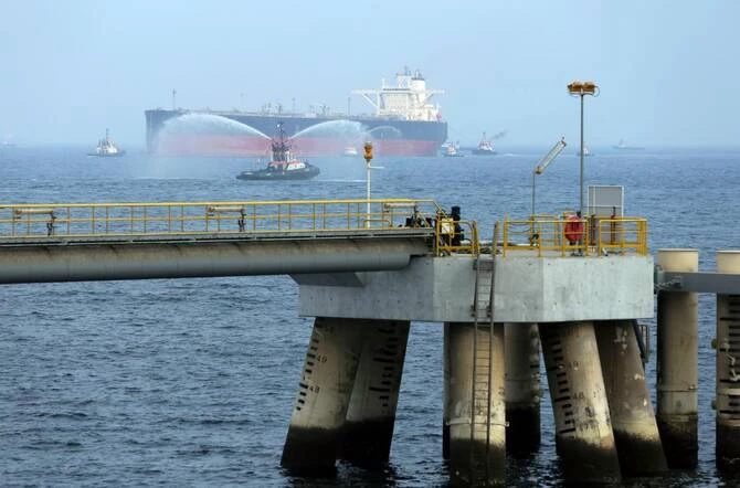 Egypte: incendie sur deux navires stockant du gaz dans le port de Damiette