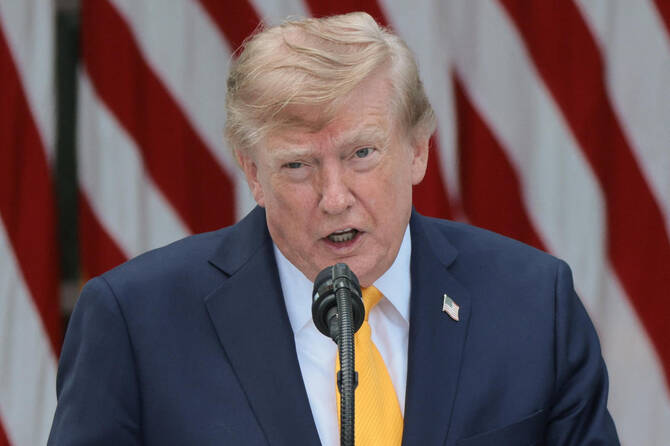 Les Etats-Unis visent «l'asphyxie économique» de l'Iran et menacent les alliés de Téhéran