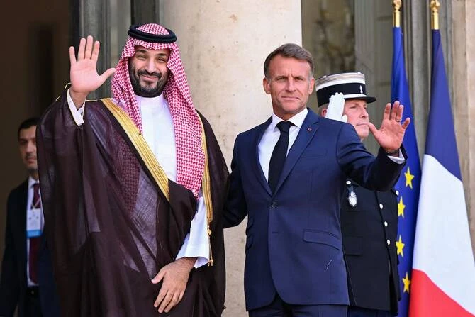 Le prince héritier saoudien arrive à l'Élysée pour une rencontre avec Macron