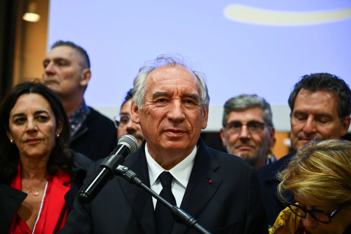 Candidature unique à la présidentielle: la nouvelle campagne estivale de François Bayrou