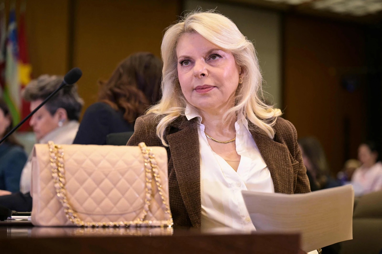 Israël: l'épouse de Netanyahu s'en prend à un opposant, relayant une théorie du complot