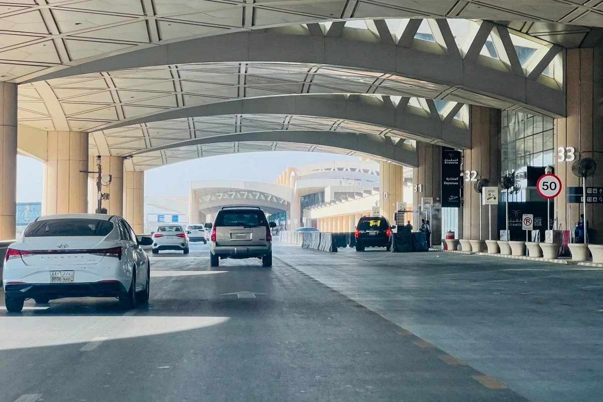 Un pilote de Saudia tué dans une attaque contre l’aéroport de Riyad