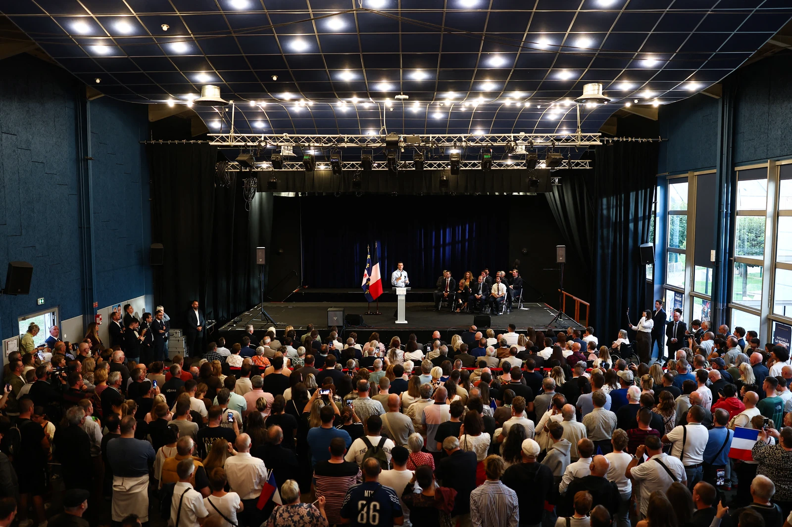 Sénatoriales: journée décisive pour le RN, en quête d'un groupe au Sénat