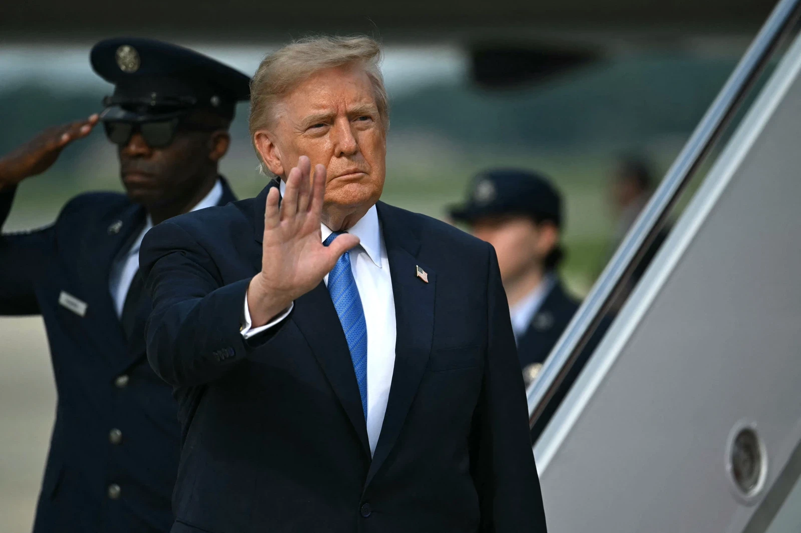 Donald Trump juge "inacceptable" l'attaque sur Riyad
