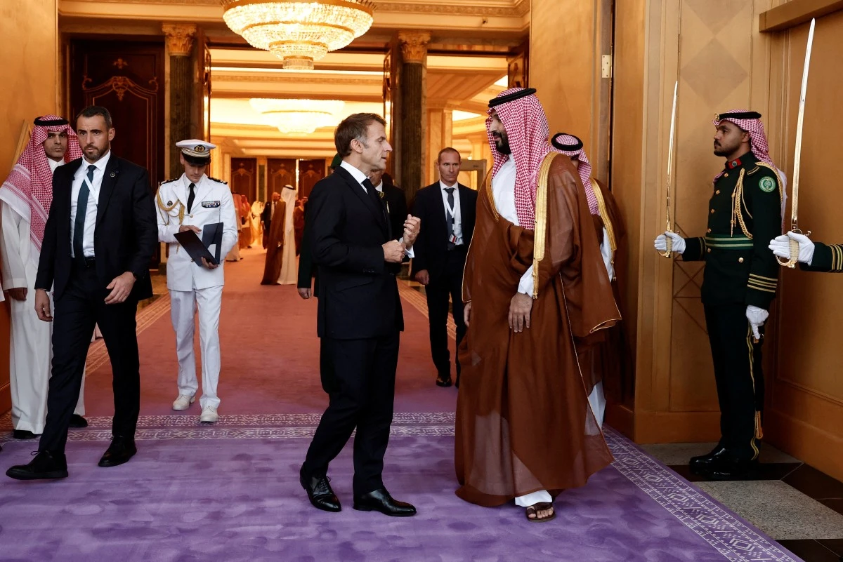 Emmanuel Macron en visite en Arabie saoudite