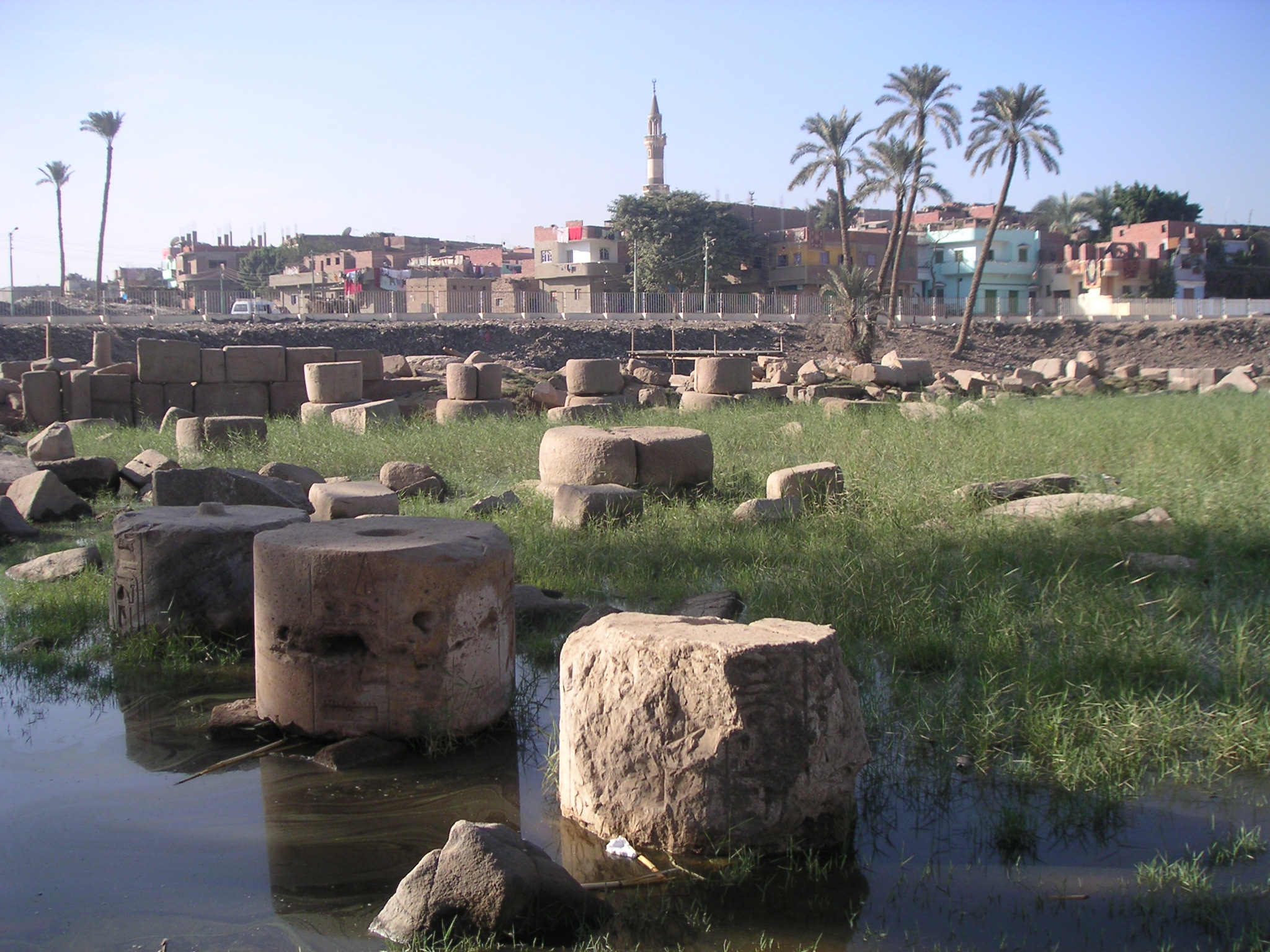 Ruins of the pillared hall of Ramesses II at Memphis, near the modern town of Mit Rahina, in Egypt, Nov. 11, 2004. (Wikimedia Commons)