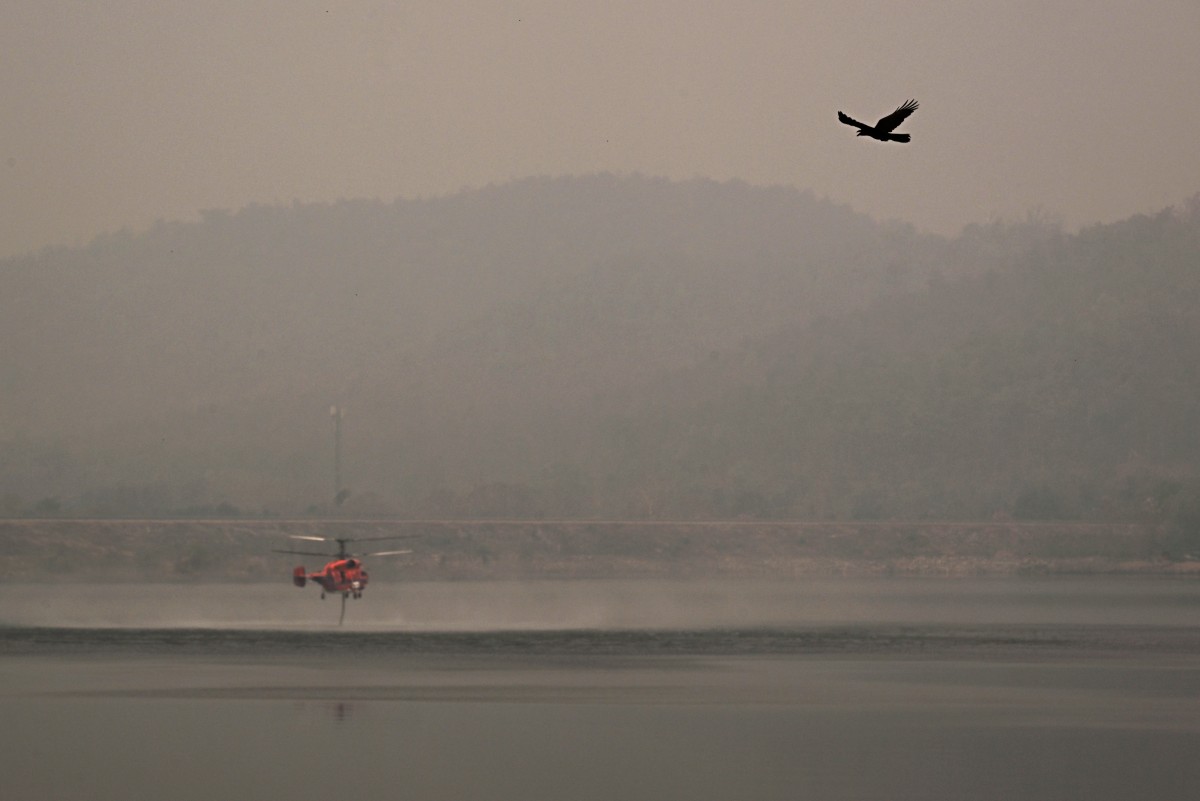 Heavy air pollution at Mae Ngat Somboon Chon Dam in the northern Thai province of Chiang Mai (AFP)