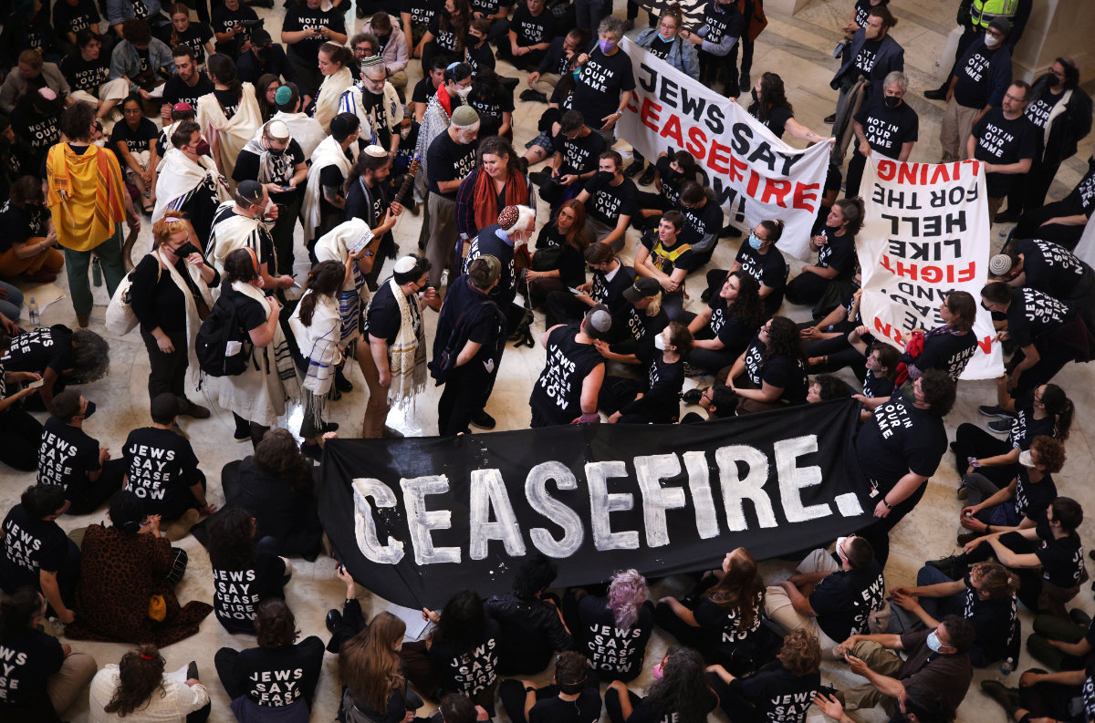 Jewish peace advocates stage a rally in the US capital calling for an end to the Israel–Hamas war. (Getty Images/AFP)